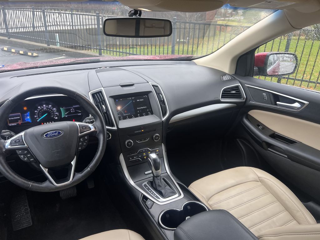 2017 Ford Edge Image 11