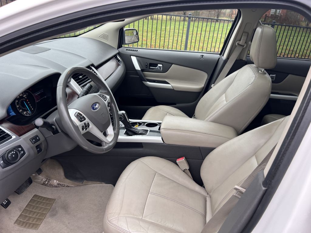 2012 Ford Edge Image 10