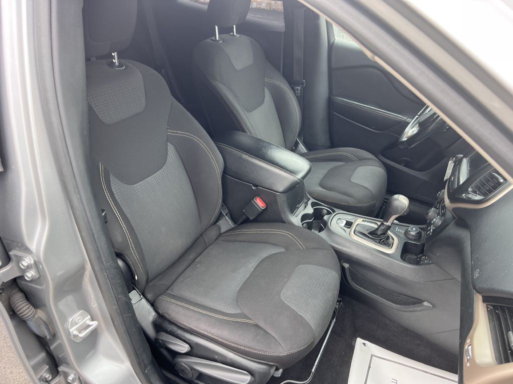 2016 Jeep Cherokee Image 14