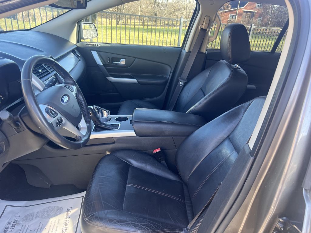 2014 Ford Edge Image 9