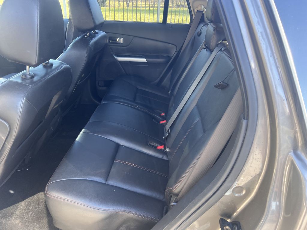 2014 Ford Edge Image 10