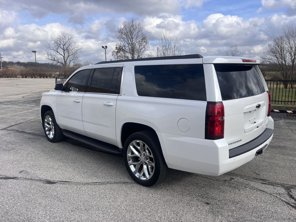 2016 Chevrolet Suburban Image 7