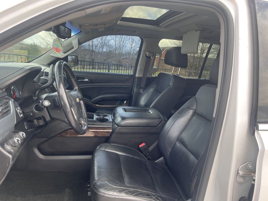 2016 Chevrolet Suburban Image 9