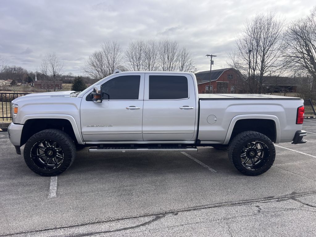 2019 GMC Sierra Image 8