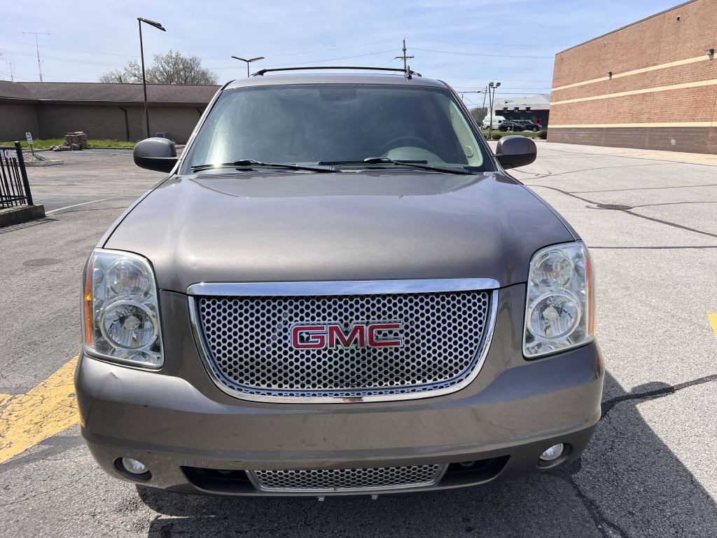 2014 GMC Yukon Image 2