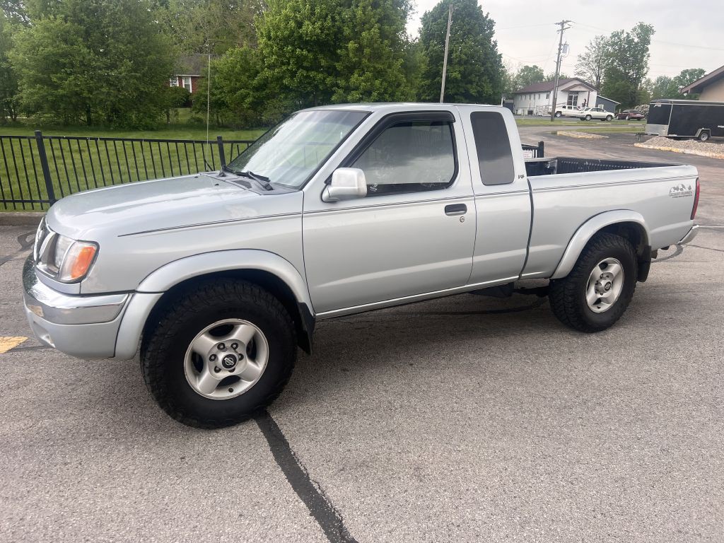 2000 Nissan Frontier Image 1