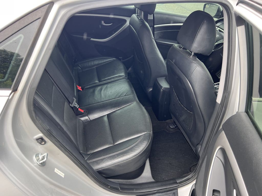 2014 Hyundai Elantra Image 13