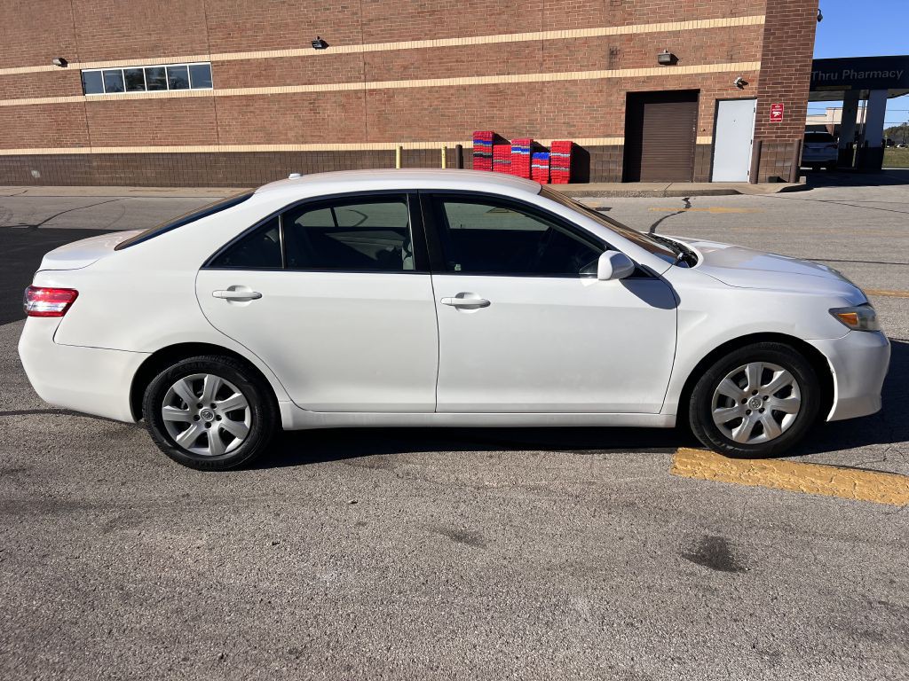 2010 Toyota Camry Image 4