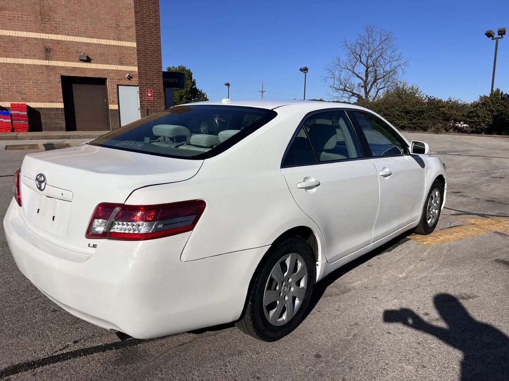 2010 Toyota Camry Image 5