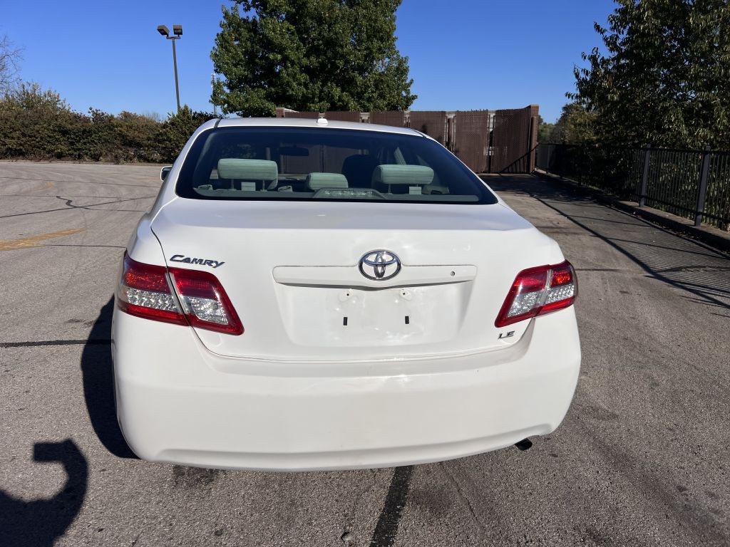2010 Toyota Camry Image 6