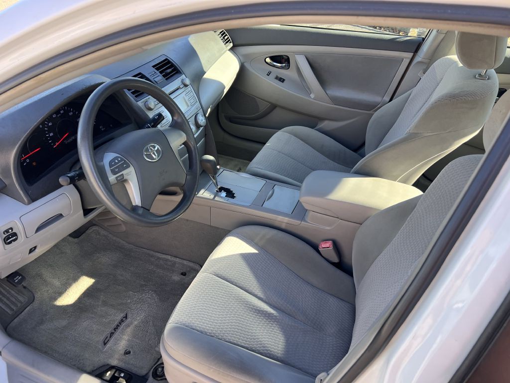 2010 Toyota Camry Image 9