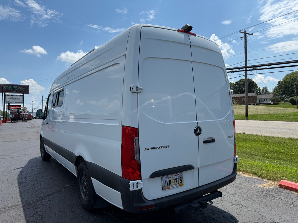 2019 Mercedes-Benz Sprinter Image 4