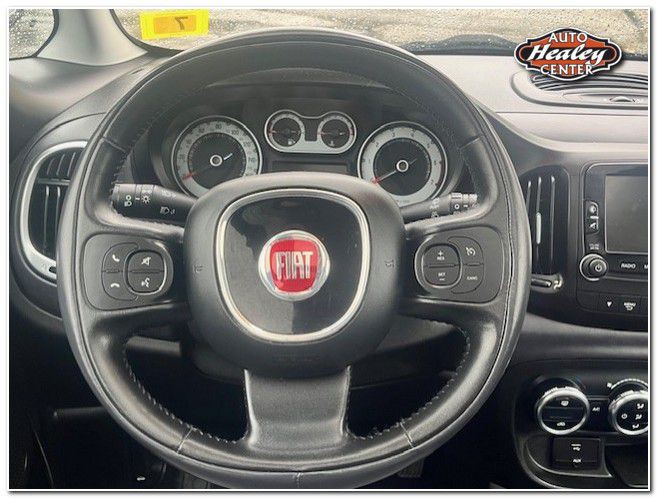 2015 FIAT 500L Image 11