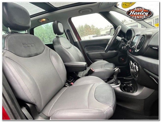 2015 FIAT 500L Image 16