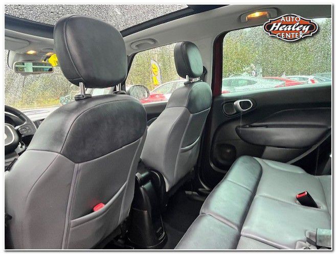 2015 FIAT 500L Image 18