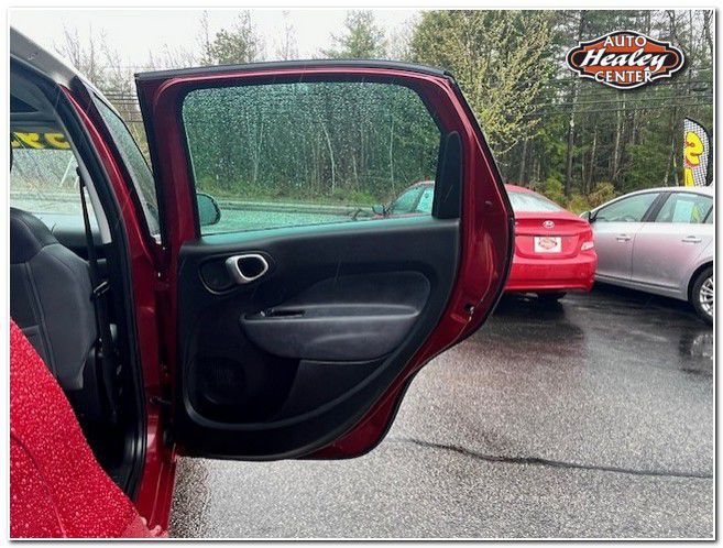 2015 FIAT 500L Image 20