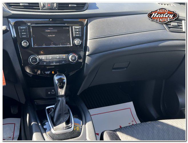 2019 Nissan Rogue Image 13