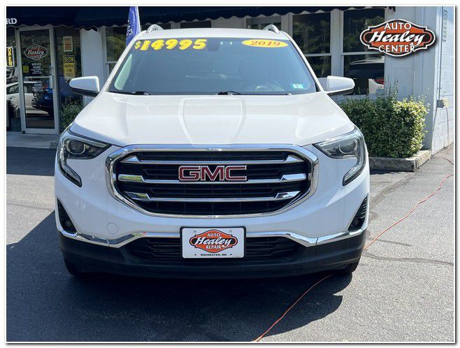 2019 GMC Terrain Image 2