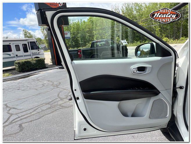 2020 Jeep Compass Image 8