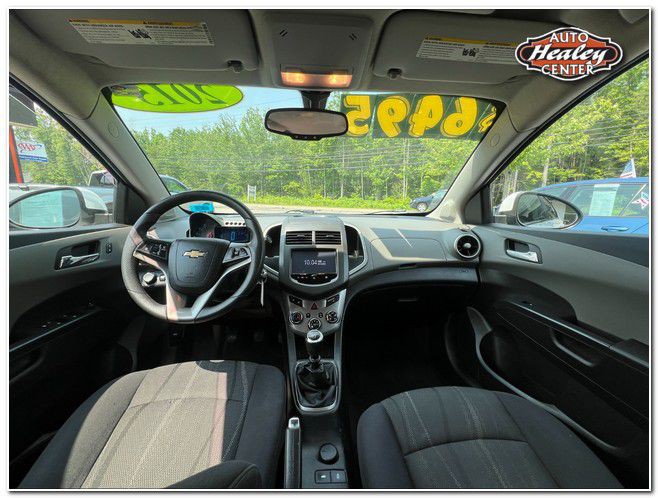 2015 Chevrolet Sonic Image 9