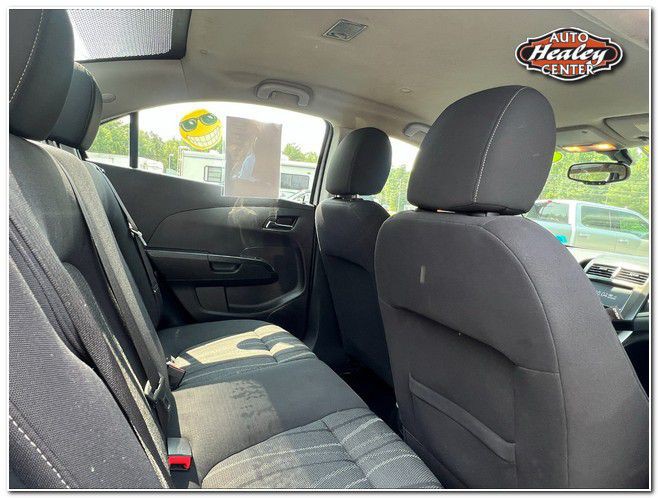 2015 Chevrolet Sonic Image 18