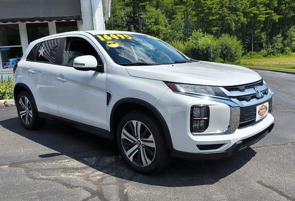 2021 Mitsubishi Outlander Image 2