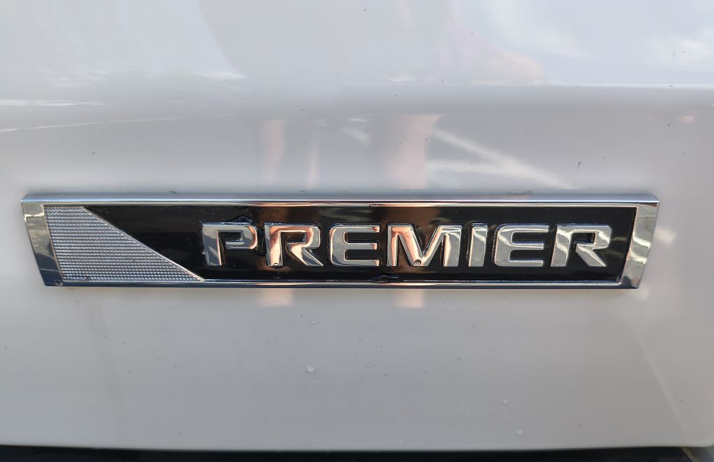 2017 Chevrolet Tahoe Image 11