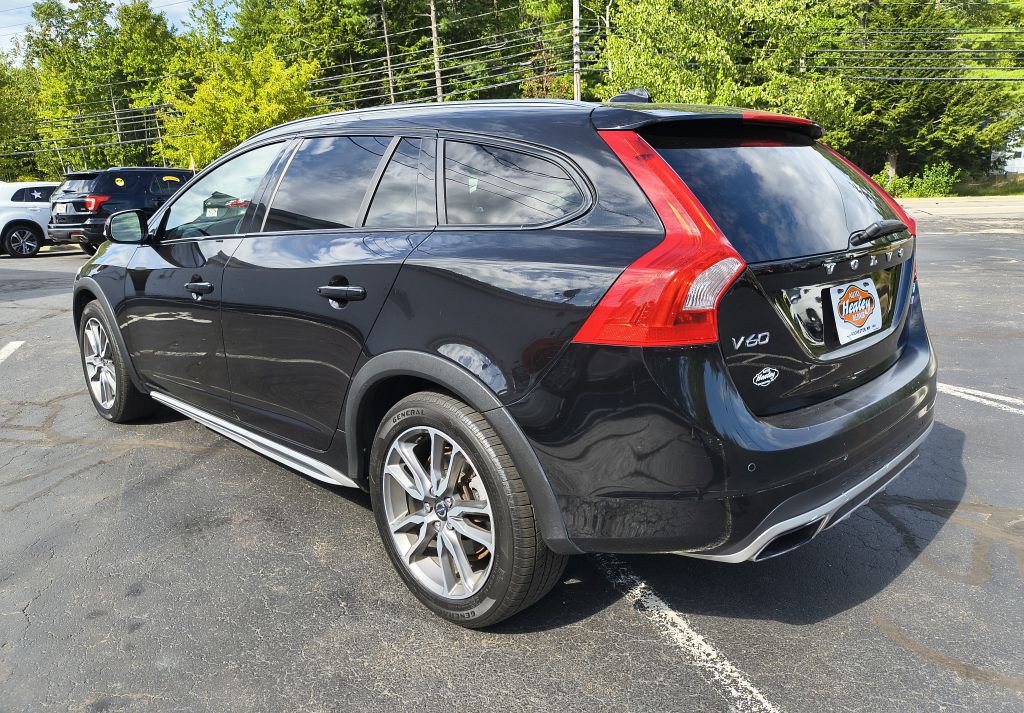 2016 Volvo V60 Image 6