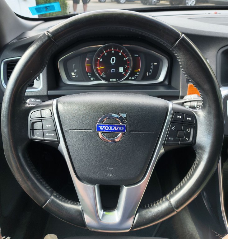 2016 Volvo V60 Image 9