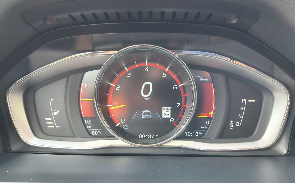 2016 Volvo V60 Image 11