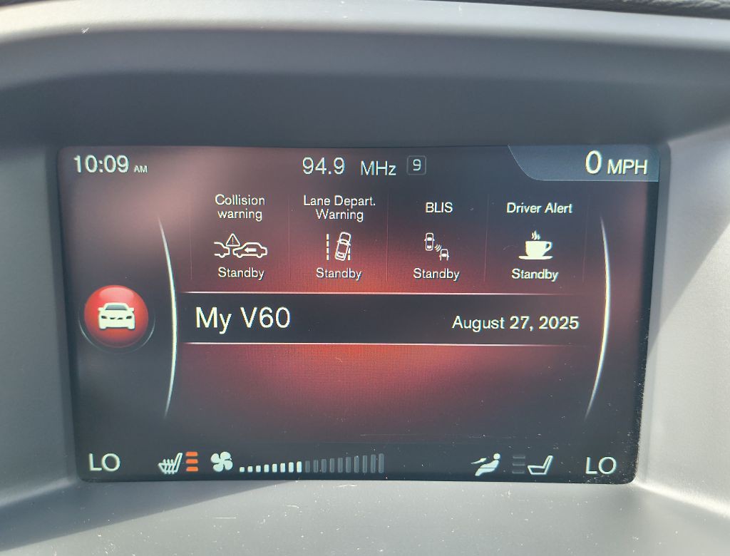 2016 Volvo V60 Image 17