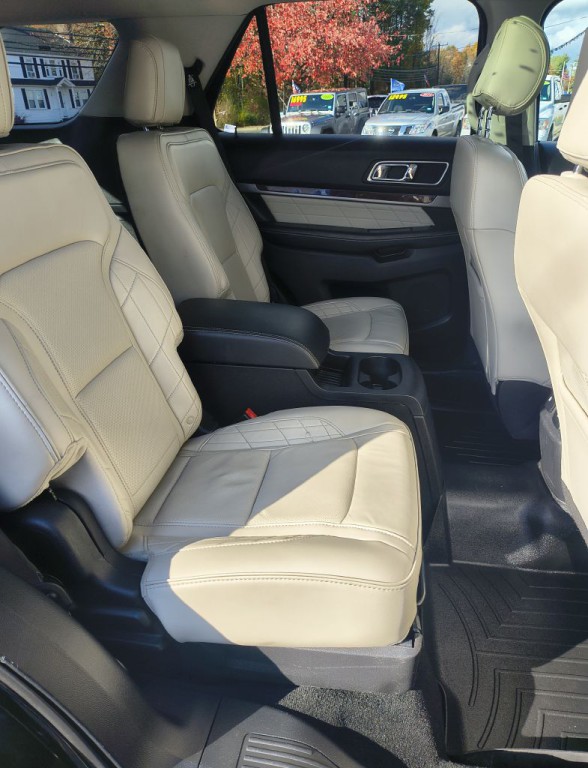 2016 Ford Explorer Image 8