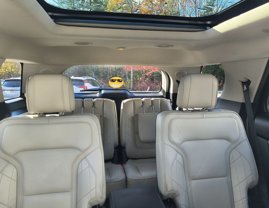 2016 Ford Explorer Image 9