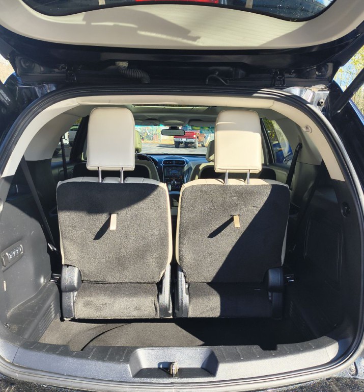 2016 Ford Explorer Image 11