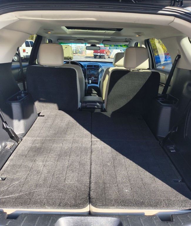 2016 Ford Explorer Image 12