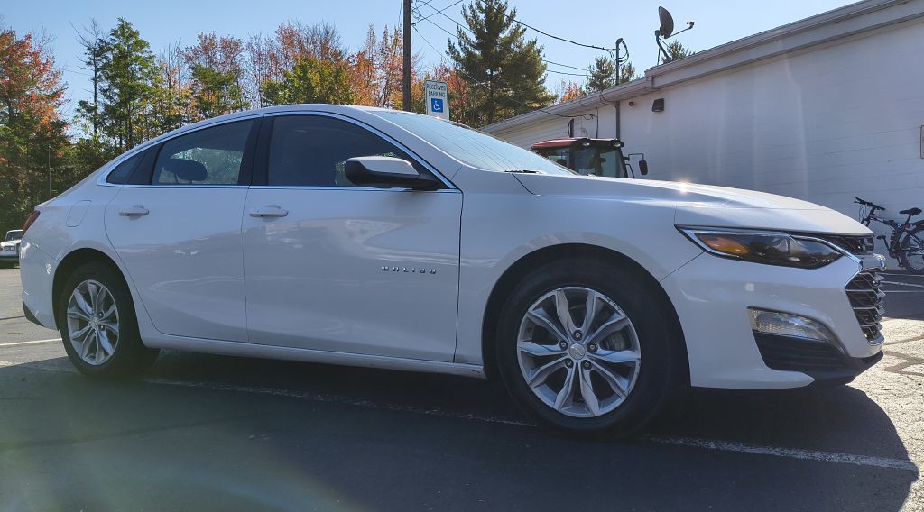 2023 Chevrolet Malibu Image 3