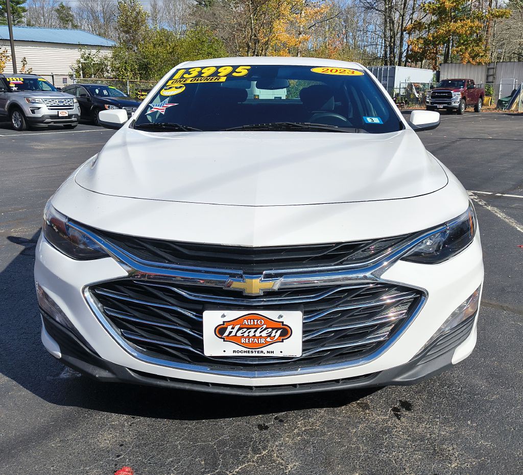 2023 Chevrolet Malibu Image 2