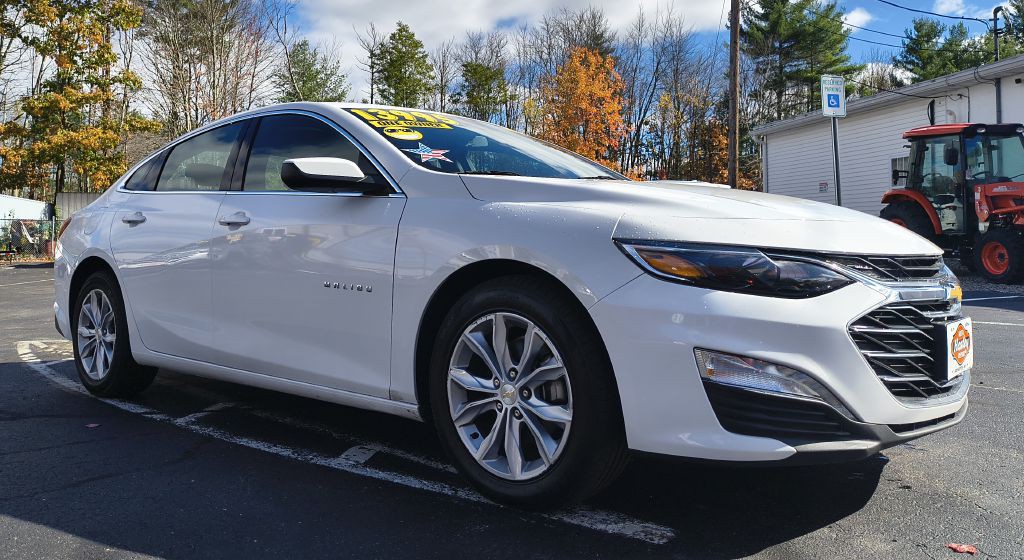 2023 Chevrolet Malibu Image 3