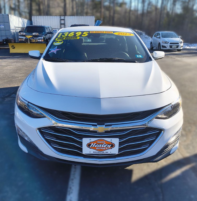 2023 Chevrolet Malibu Image 2