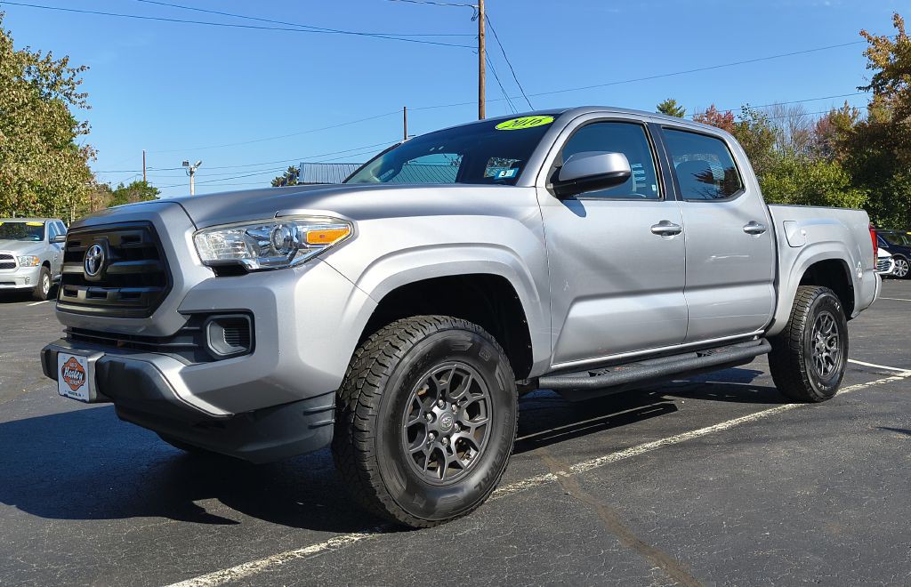 2016 Toyota Tacoma Image 1