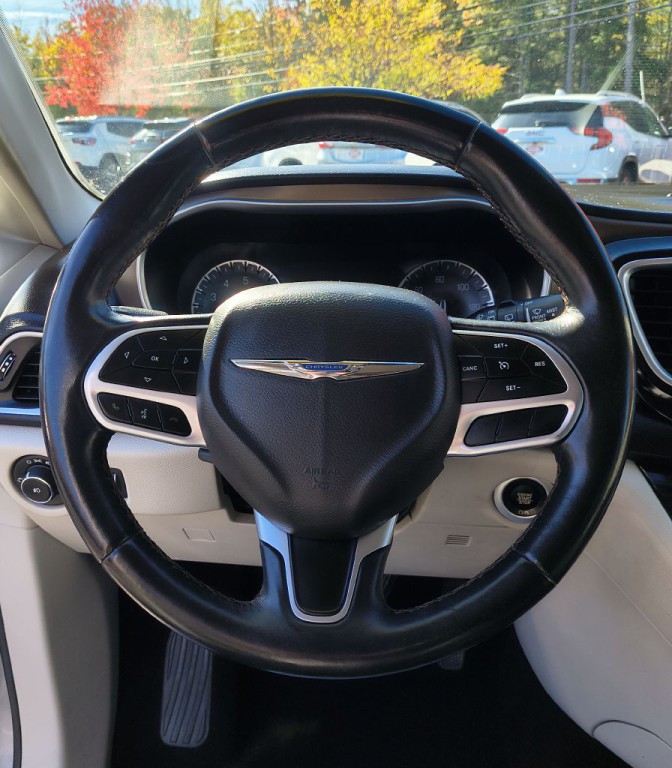 2018 Chrysler Pacifica Image 14