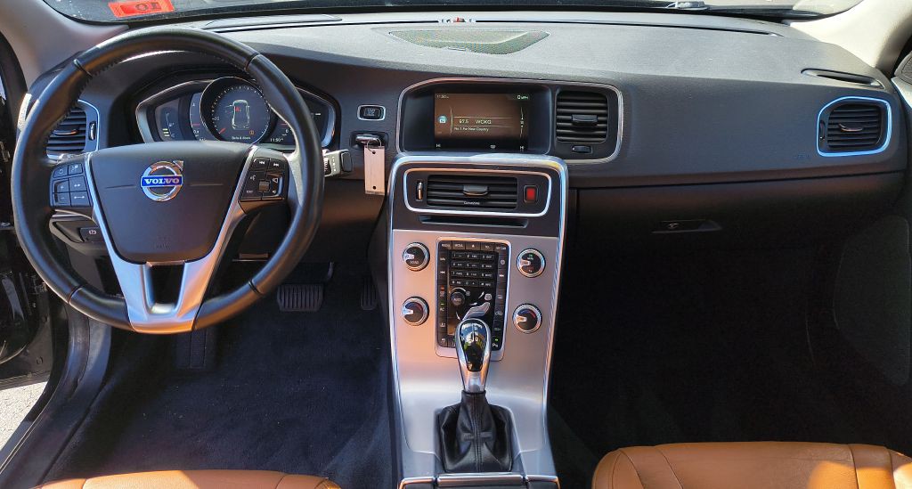 2017 Volvo S60 Image 5