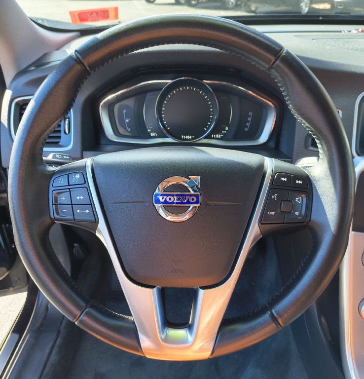 2017 Volvo S60 Image 6