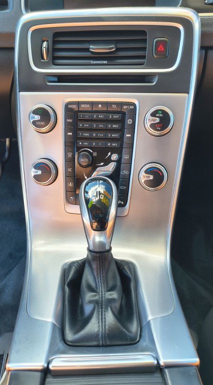 2017 Volvo S60 Image 7