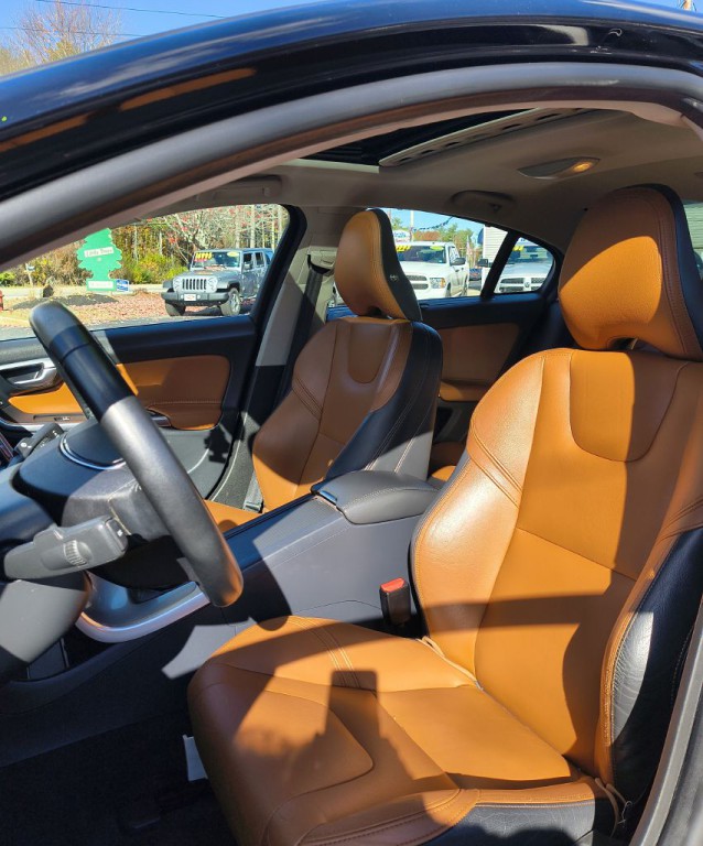 2017 Volvo S60 Image 9