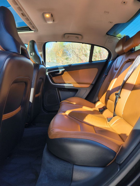 2017 Volvo S60 Image 10