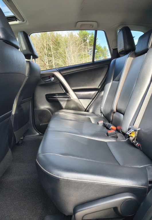 2017 Toyota Rav4 Image 8