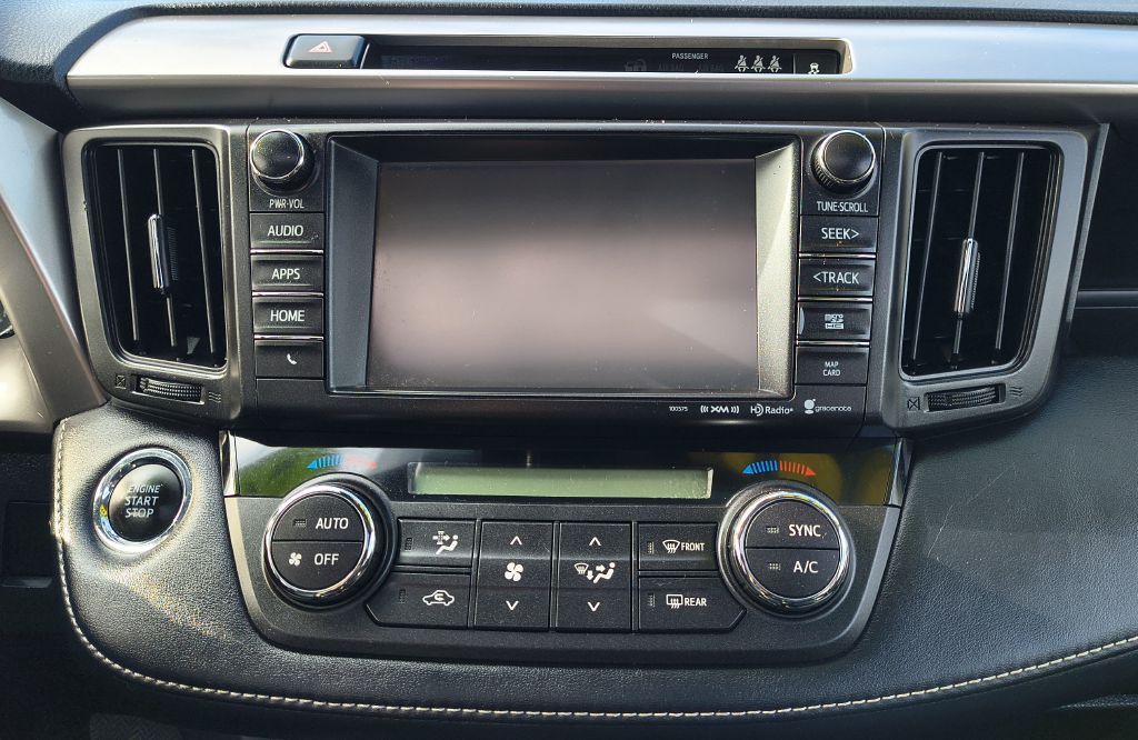 2017 Toyota Rav4 Image 11