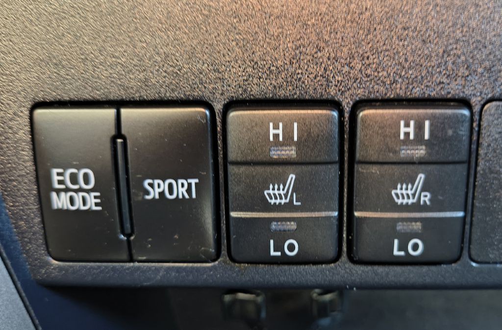 2017 Toyota Rav4 Image 14