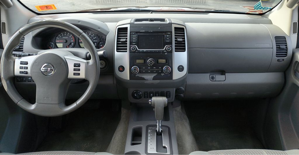 2016 Nissan Frontier Image 10